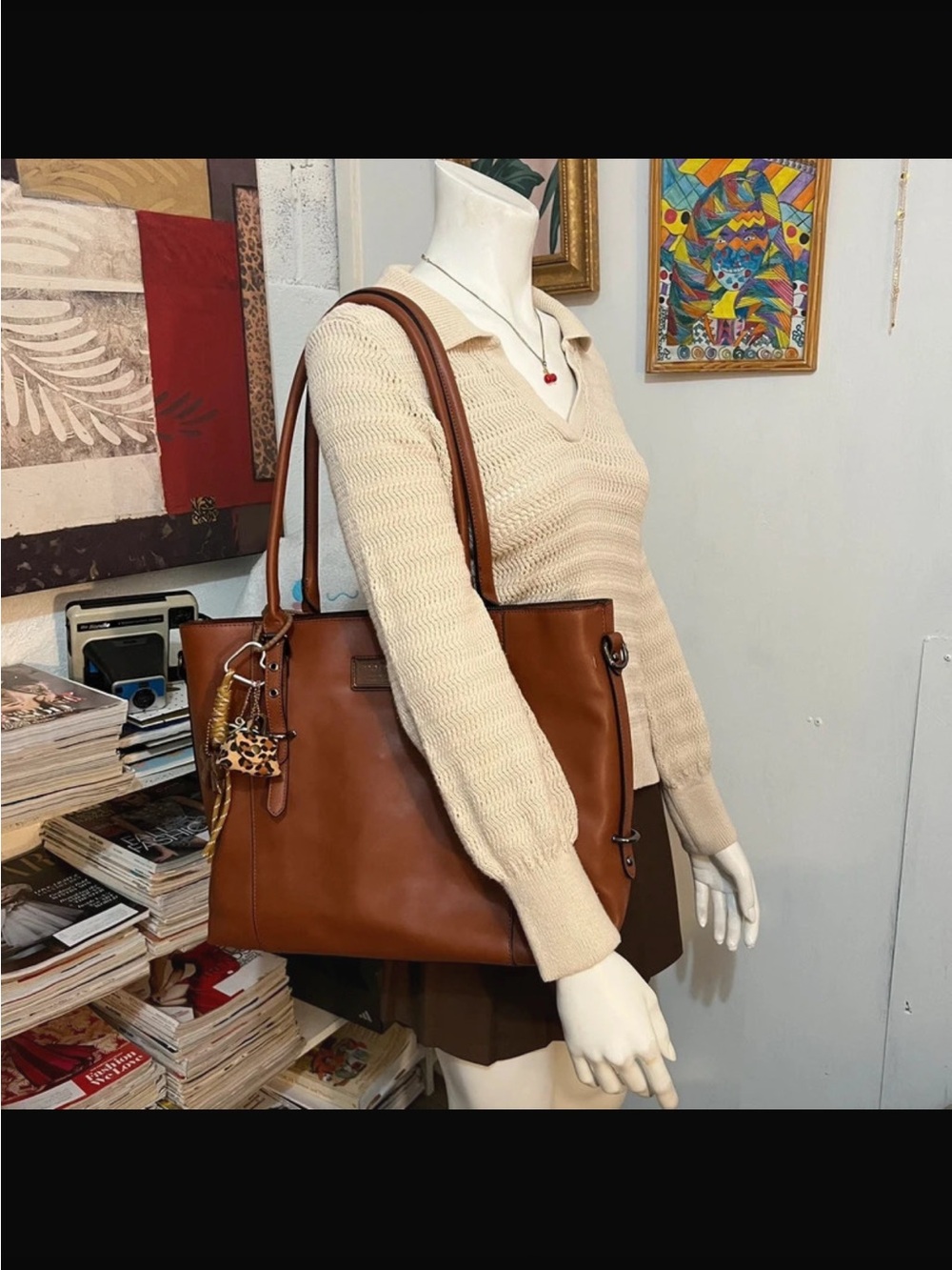 Women's Classic Tan Shoulder Bag